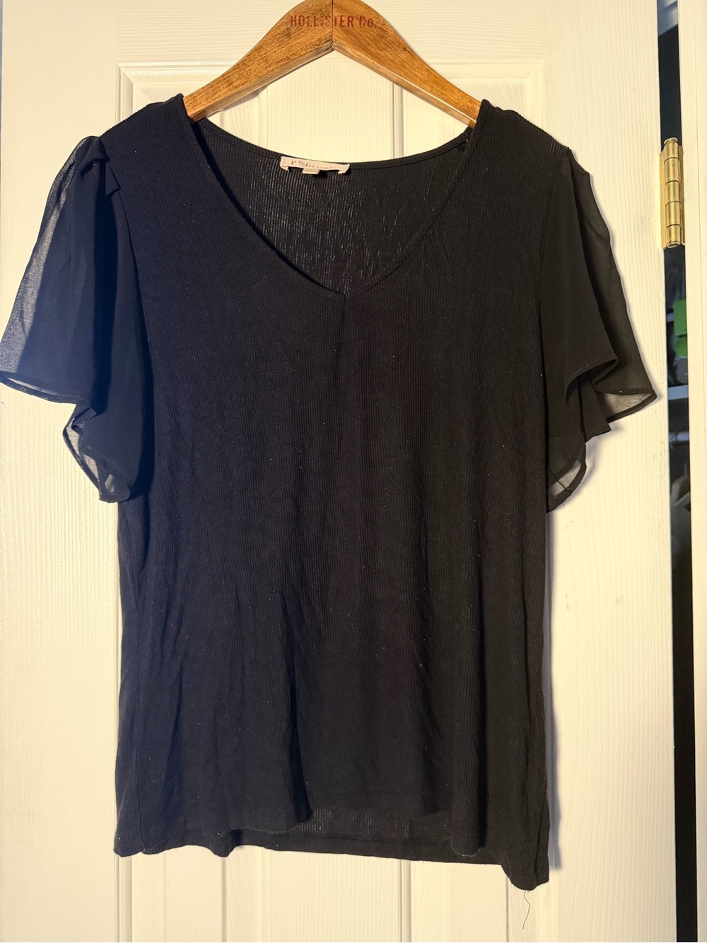 Philosophy Women’s Black V-Neck Flutter Sleeve Top